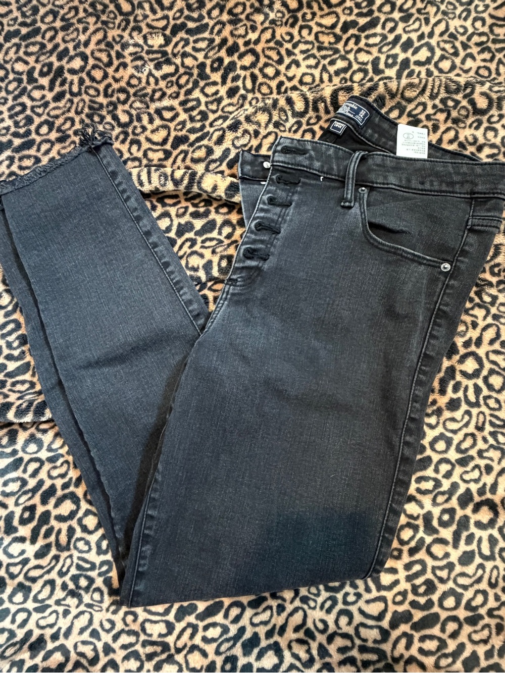 Abercrombie & Fitch Black High-Rise Skinny Jeans with Button Fly, stretch